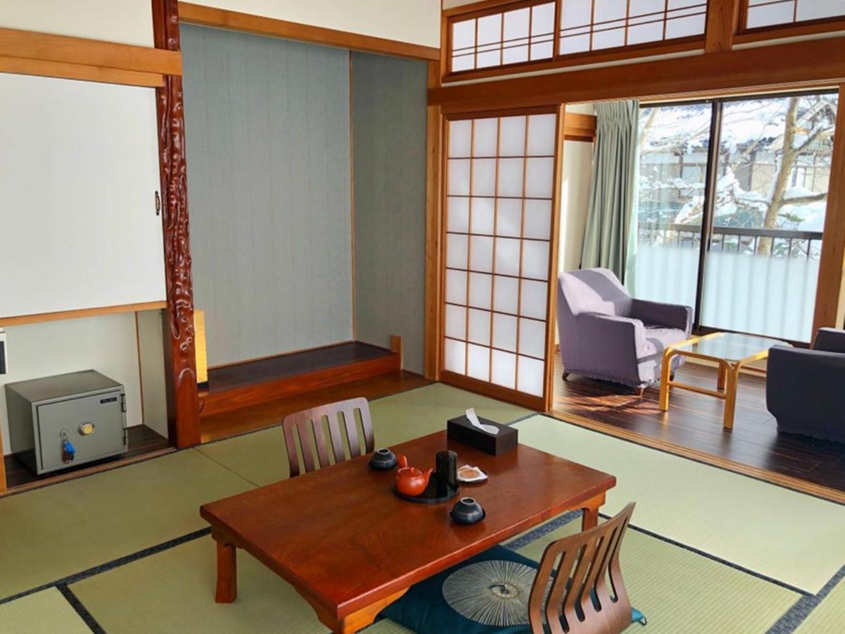 富山県 よしのや旅館 Nanto Esterno foto