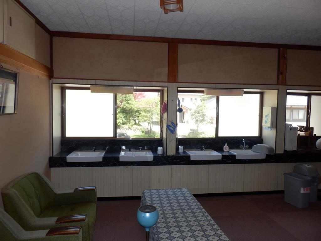富山県 よしのや旅館 Nanto Esterno foto